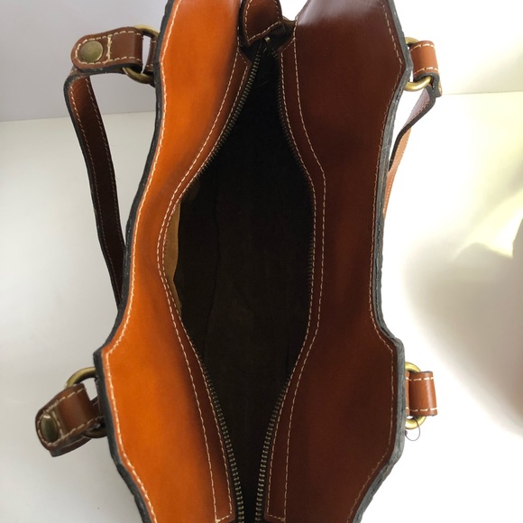 🆕Patricia Nash♥️Italian leather Tan Semi-tooled Shoulder bag - Picture 12 of 16